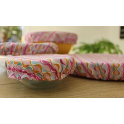 Charlotte de plat motif "vagues roses"